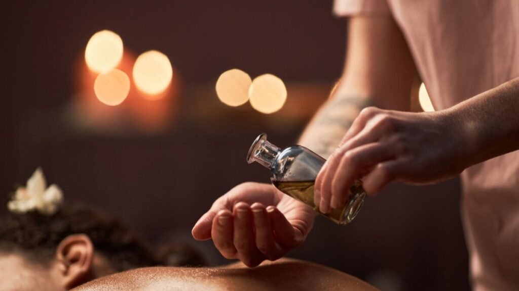 Key Differences Between Thai Massage and Oil Massage